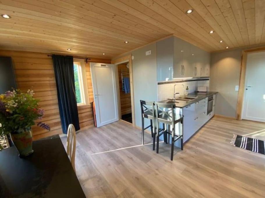 Utsikten -Exklusivt Nybyggt Timmerhus -Plintsberg. テルベリ エクステリア 写真